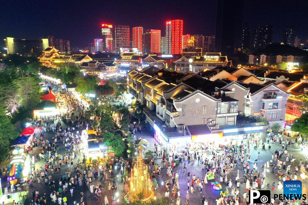 Night economy booms in south China