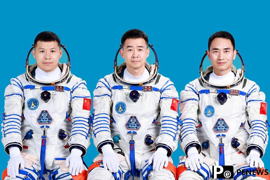 20 astronauts extend Children