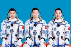 20 astronauts extend Children's Day greetings from China's space station
