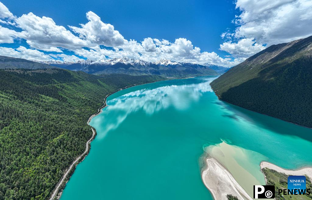 Scenery of Basum Tso in Xizang, SW China