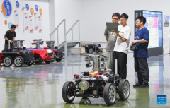 Robot industry thriving in China's Chongqing
