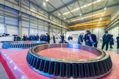 China's bearing industry shifts into high gear for high