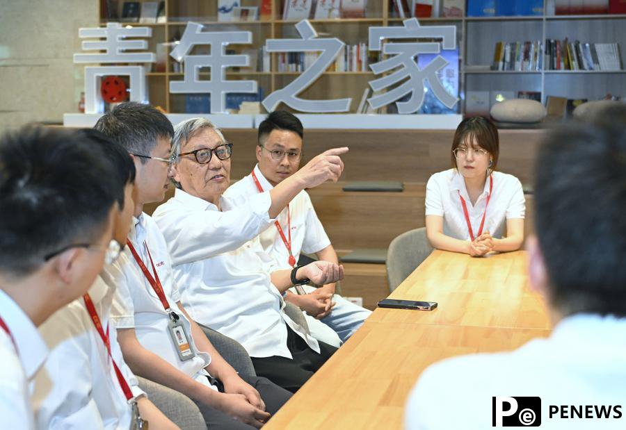 Chinese scientist devotes 63 years to communication technology development