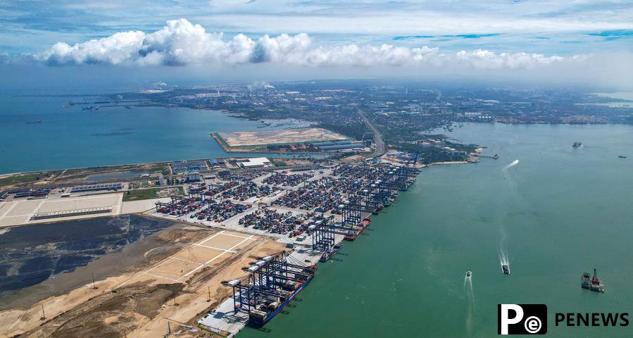 Cargo throughput at China