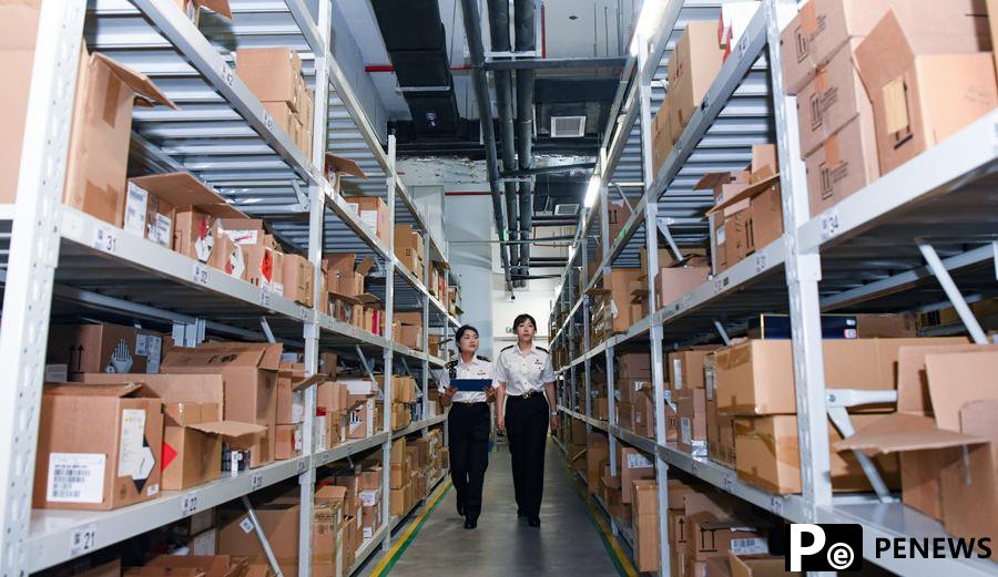 Free industry booms with strengthening of supervision
