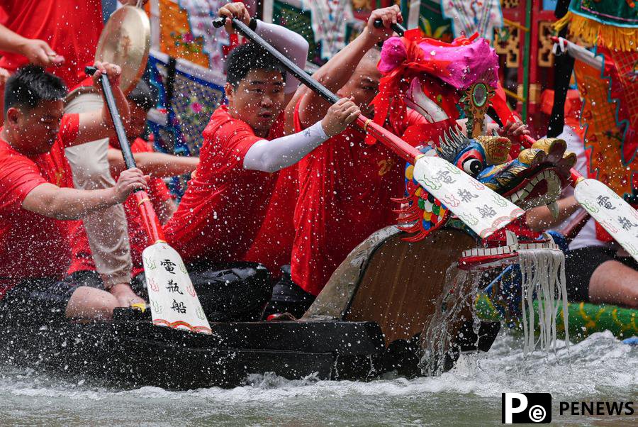 Dragon boat races spark rise in tourism spending during ancient Chinese festival