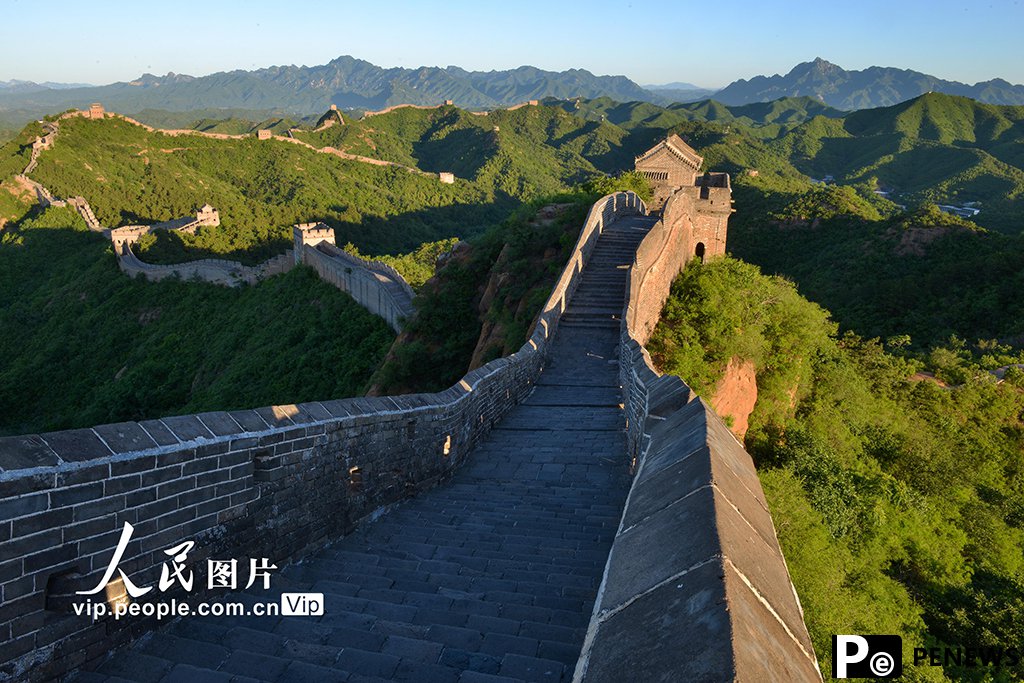 In pics: Great Wall covered in lush greenery