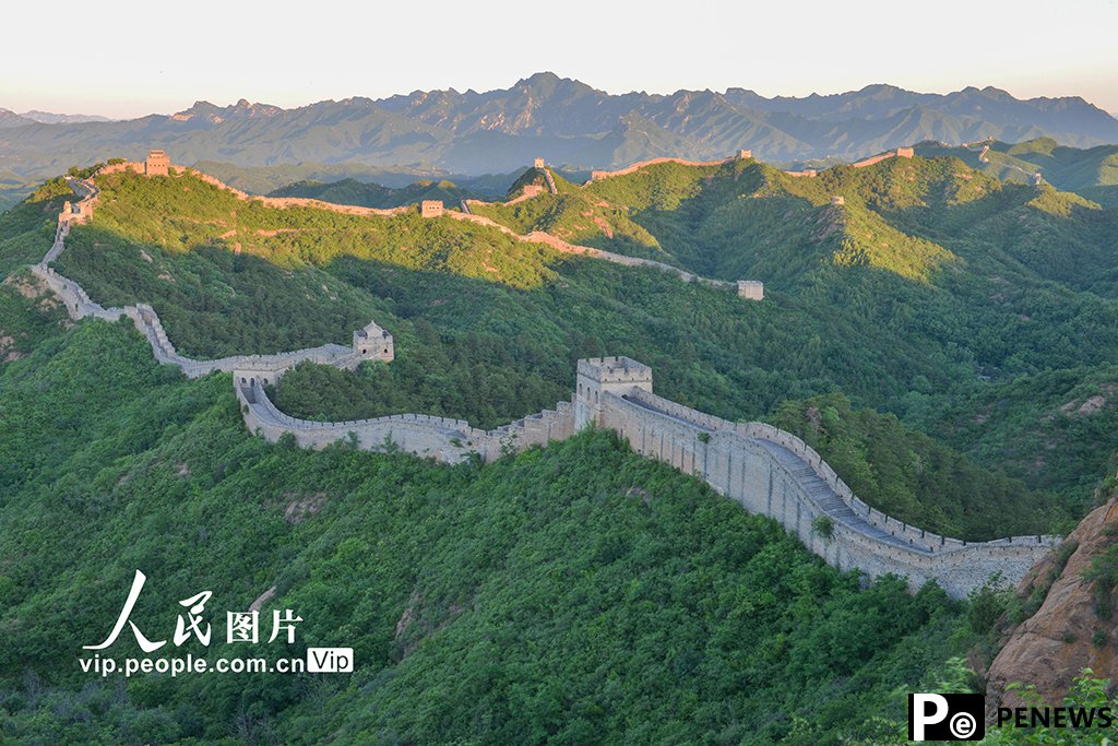 In pics: Great Wall covered in lush greenery