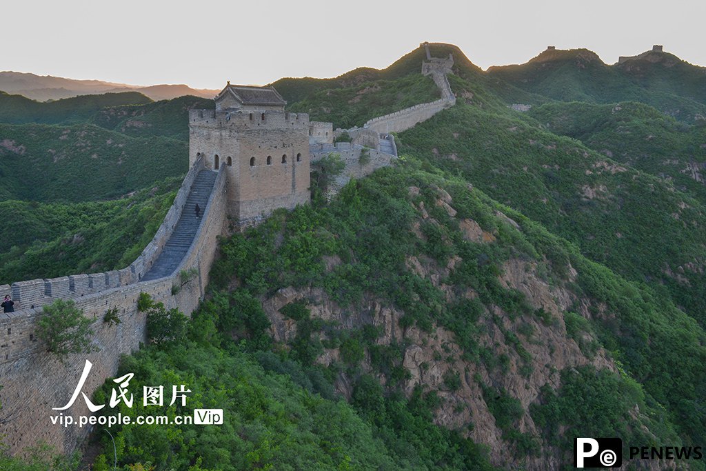 In pics: Great Wall covered in lush greenery