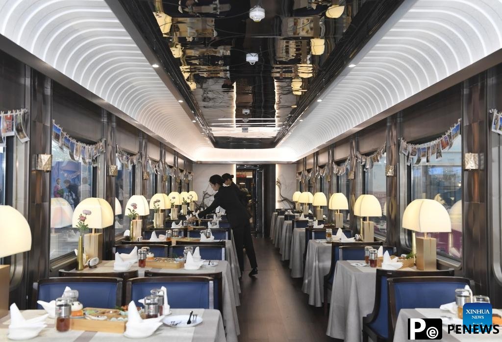 Slow train travel emerges as new trend in China