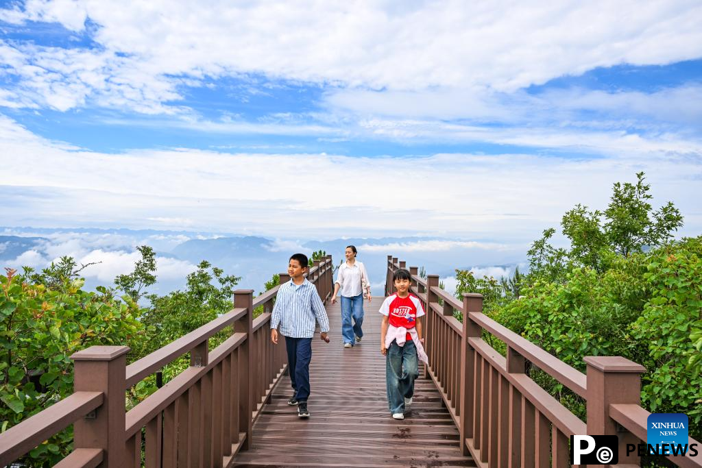 Green development and cultural tourism drive growth in Chongqing