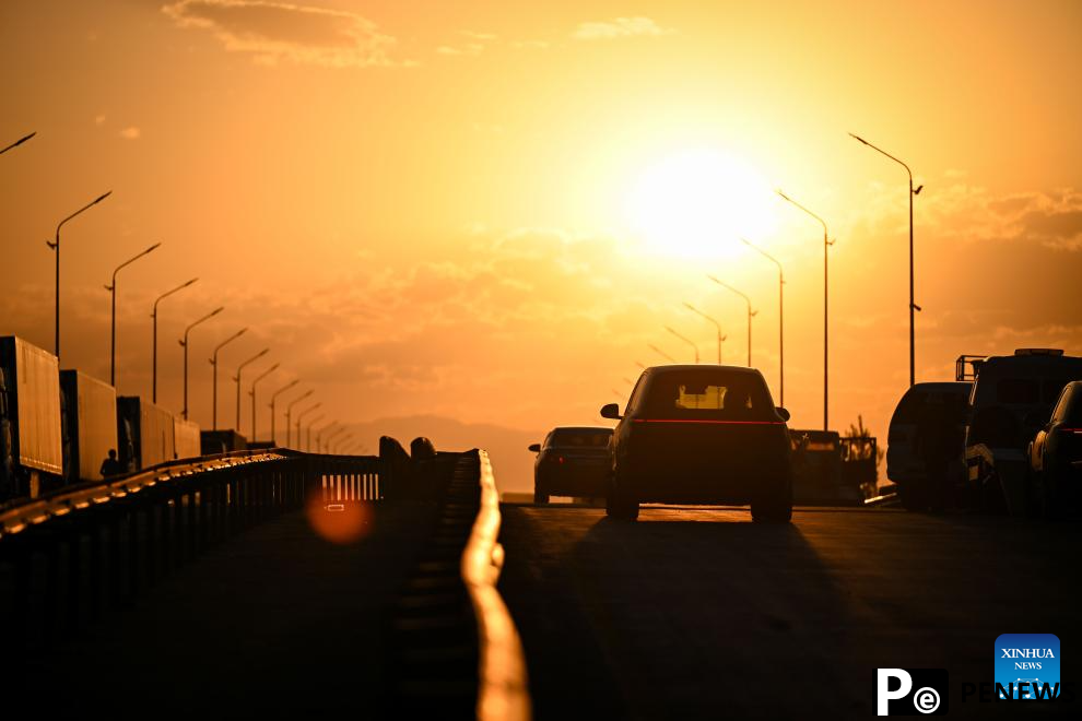 border Route of New Energy Vehicles