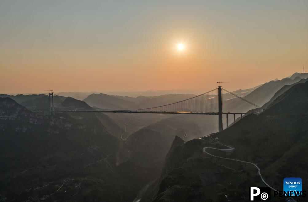 Tourism-related equipment at Huajiang Grand Canyon Bridge under construction