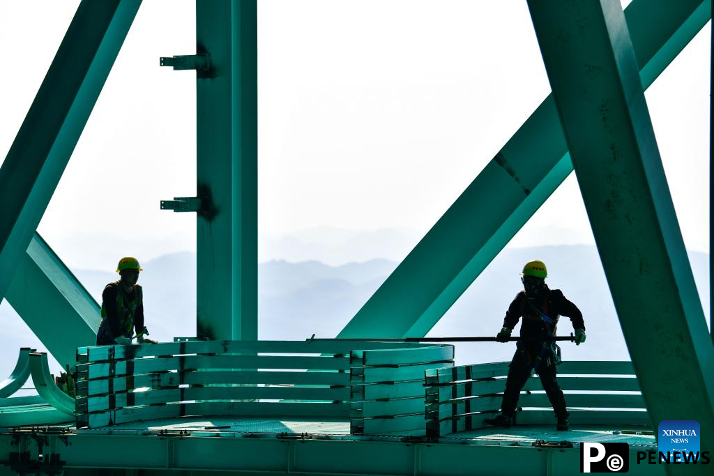 Tourism-related equipment at Huajiang Grand Canyon Bridge under construction